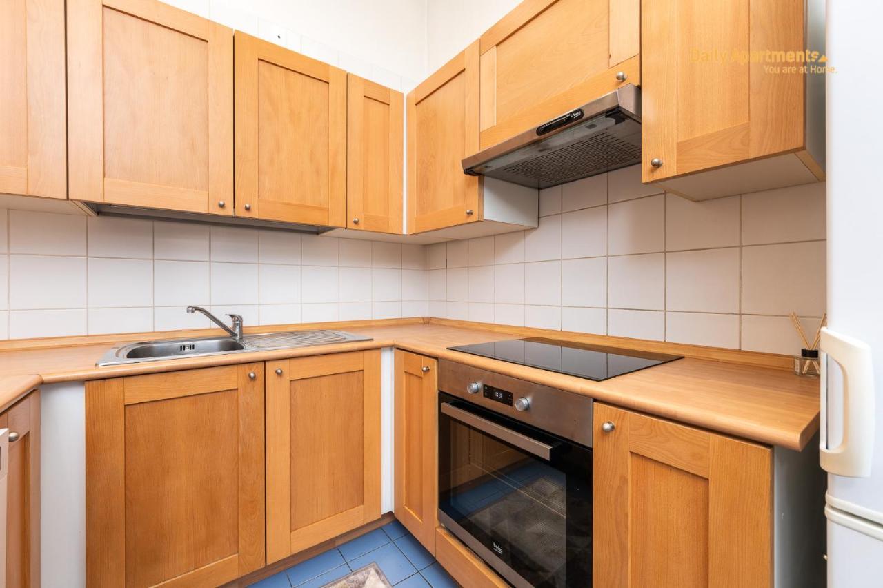 Daily Apartments - Apartment With Bath 탈린 외부 사진