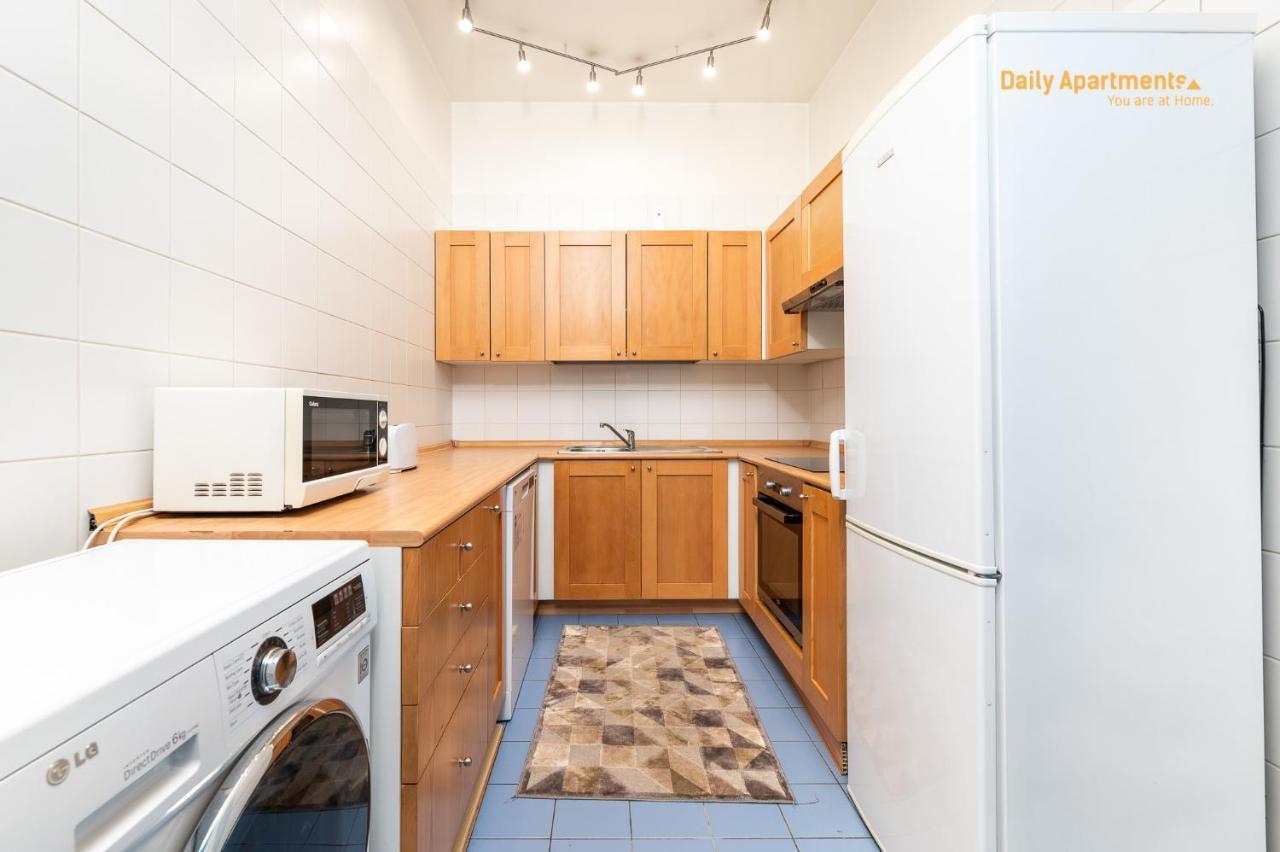 Daily Apartments - Apartment With Bath 탈린 외부 사진