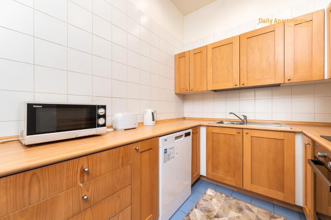 Daily Apartments - Apartment With Bath 탈린 외부 사진